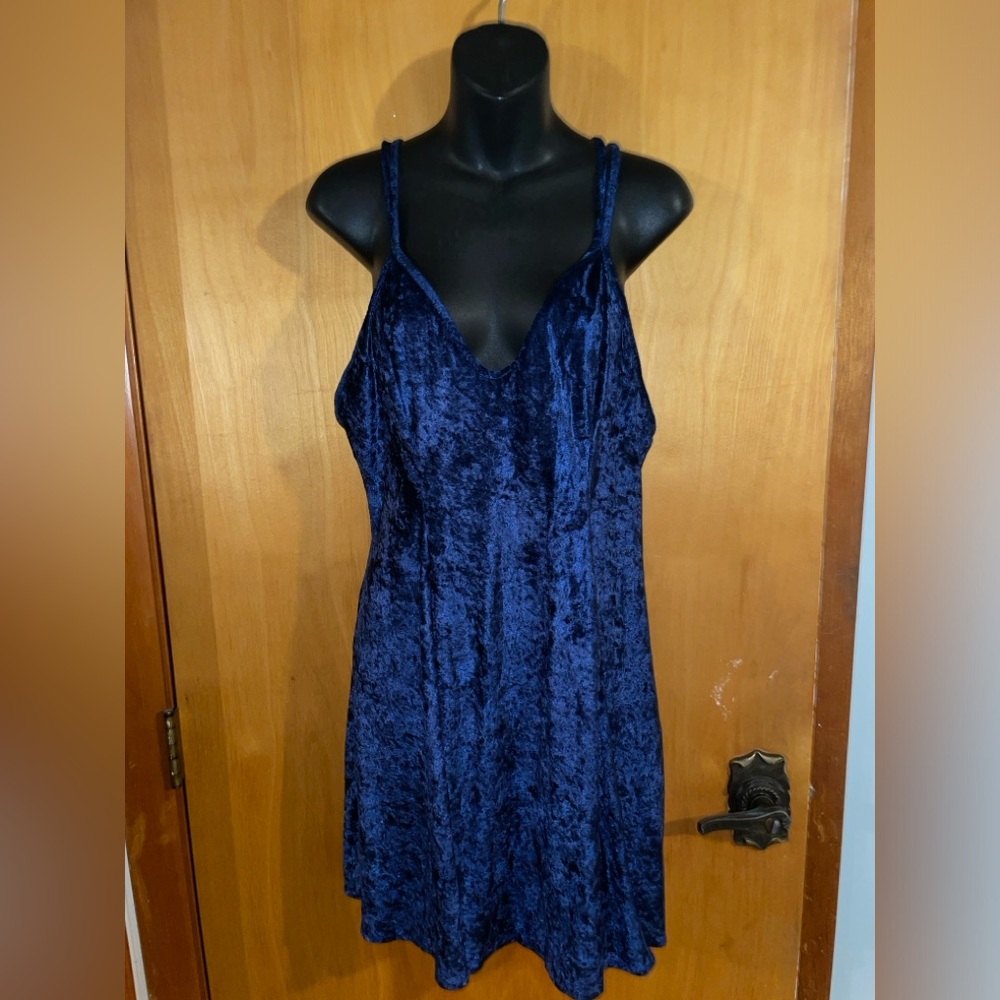 Petra Fashions Midnight Blue Velvet Chemise